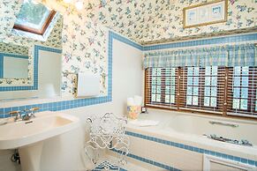 Highland Lake Inn & Resort