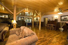 Highland Lake Inn & Resort
