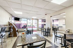 Econo Lodge And Suites Bricktown