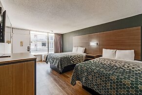 Econo Lodge And Suites Bricktown