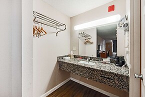 Econo Lodge And Suites Bricktown