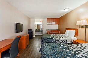 Econo Lodge And Suites Bricktown