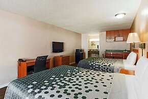 Econo Lodge And Suites Bricktown