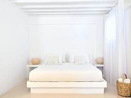 Mykonos Lolita, A Grecotel Resort To Live