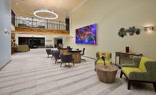 The Cove Hotel, Long Beach