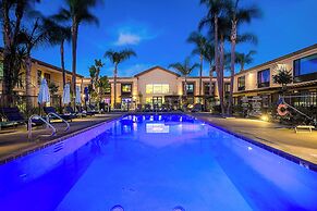 The Cove Hotel, Long Beach