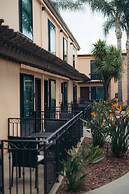 The Cove Hotel, Long Beach