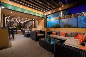 The Cove Hotel, Long Beach