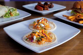 The Cove Hotel, Long Beach