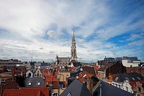 Alma Grand Place Hotel