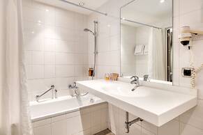 Alma Grand Place Hotel