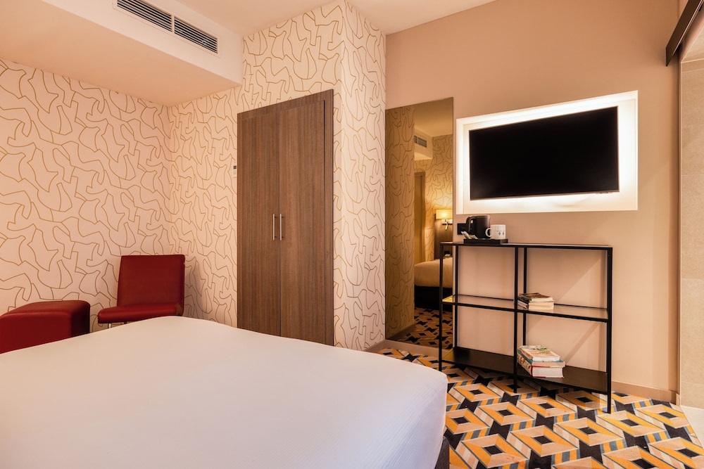 Alma Grand Place Hotel