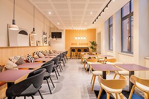 Alma Grand Place Hotel