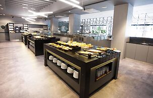 Coral Suites & Spa