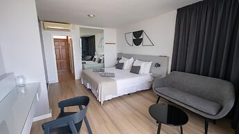 Coral Suites & Spa