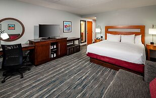 Hampton Inn & Suites St. Louis at Forest Park