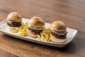 AC Hotel La Finca by Marriott