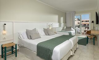 AQUA Hotel Bertran Park