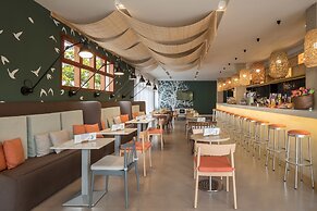 AQUA Hotel Bertran Park