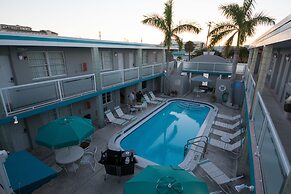 Camelot Beach Suites