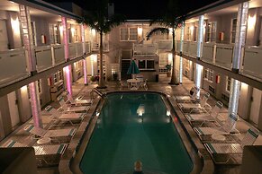 Camelot Beach Suites