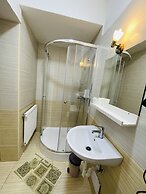Easy Star Hotel