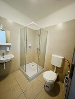 Easy Star Hotel