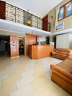 Easy Star Hotel