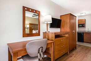 Rodeway Inn & Suites Fort Lauderdale Airport & Cruise Port