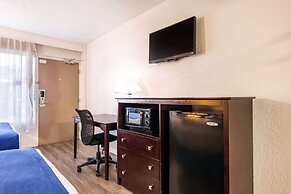 Rodeway Inn & Suites Fort Lauderdale Airport & Cruise Port