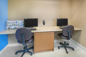 Rodeway Inn & Suites Fort Lauderdale Airport & Cruise Port