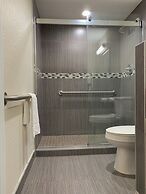 Rodeway Inn & Suites Fort Lauderdale Airport & Cruise Port