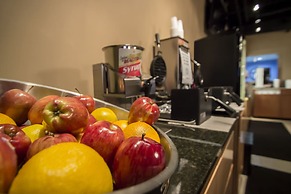 Rodeway Inn & Suites Fort Lauderdale Airport & Cruise Port