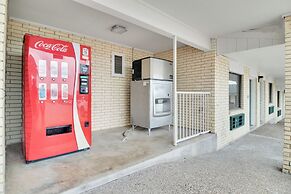 Three Rivers Executive Inn & Suites By OYO