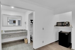 Three Rivers Executive Inn & Suites By OYO