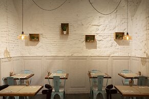 Petit Palace Plaza del Carmen