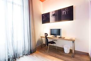 Petit Palace Plaza del Carmen