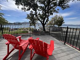 Clear Lake Cottages & Marina
