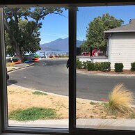 Clear Lake Cottages & Marina