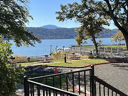 Clear Lake Cottages & Marina