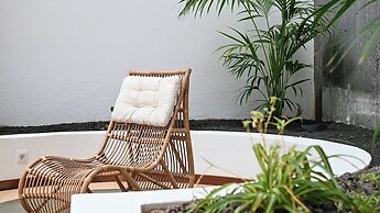 Plus Fariones Suite Hotel