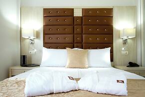 Moon Dreams Torremolinos - Adults Recommended