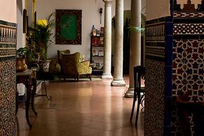 Hotel Abanico Casa Palacio