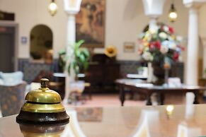 Hotel Abanico Casa Palacio