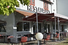 Logis Cris Hôtel et Restaurant - Lyon Sud-Est