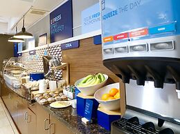 Holiday Inn Express Hotel & Suites Edmonton North by IHG