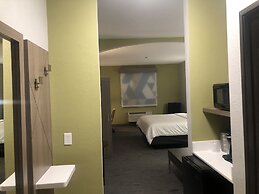 Holiday Inn Express & Suites Woodward, an IHG Hotel