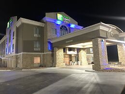 Holiday Inn Express & Suites Woodward, an IHG Hotel