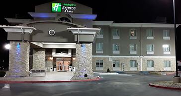 Holiday Inn Express & Suites Woodward by IHG