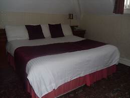 Waverley Hotel